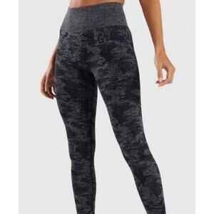 Gymshark Women's XS Gray Adapt Camo Seamless Stretch Leggings High Waist Scrunch